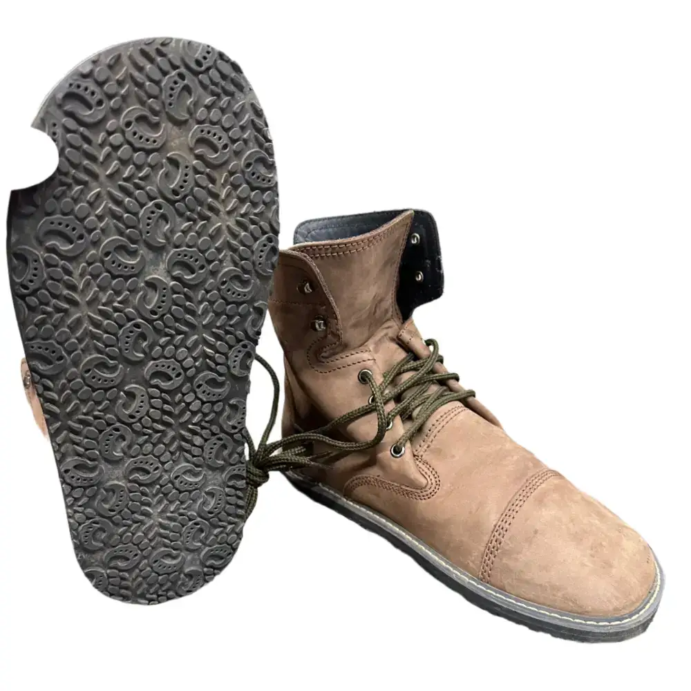Bearly Used Footwear - Image 19