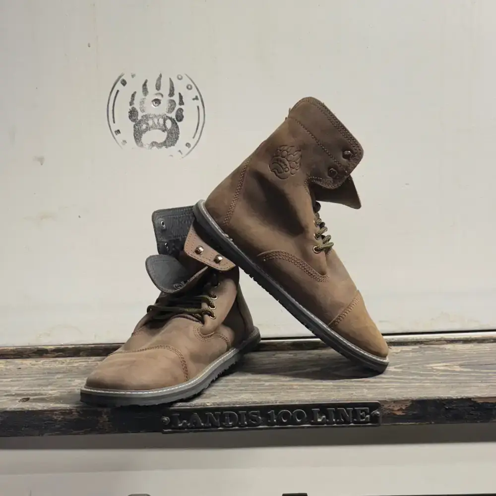 Bearly Used Footwear - Image 28