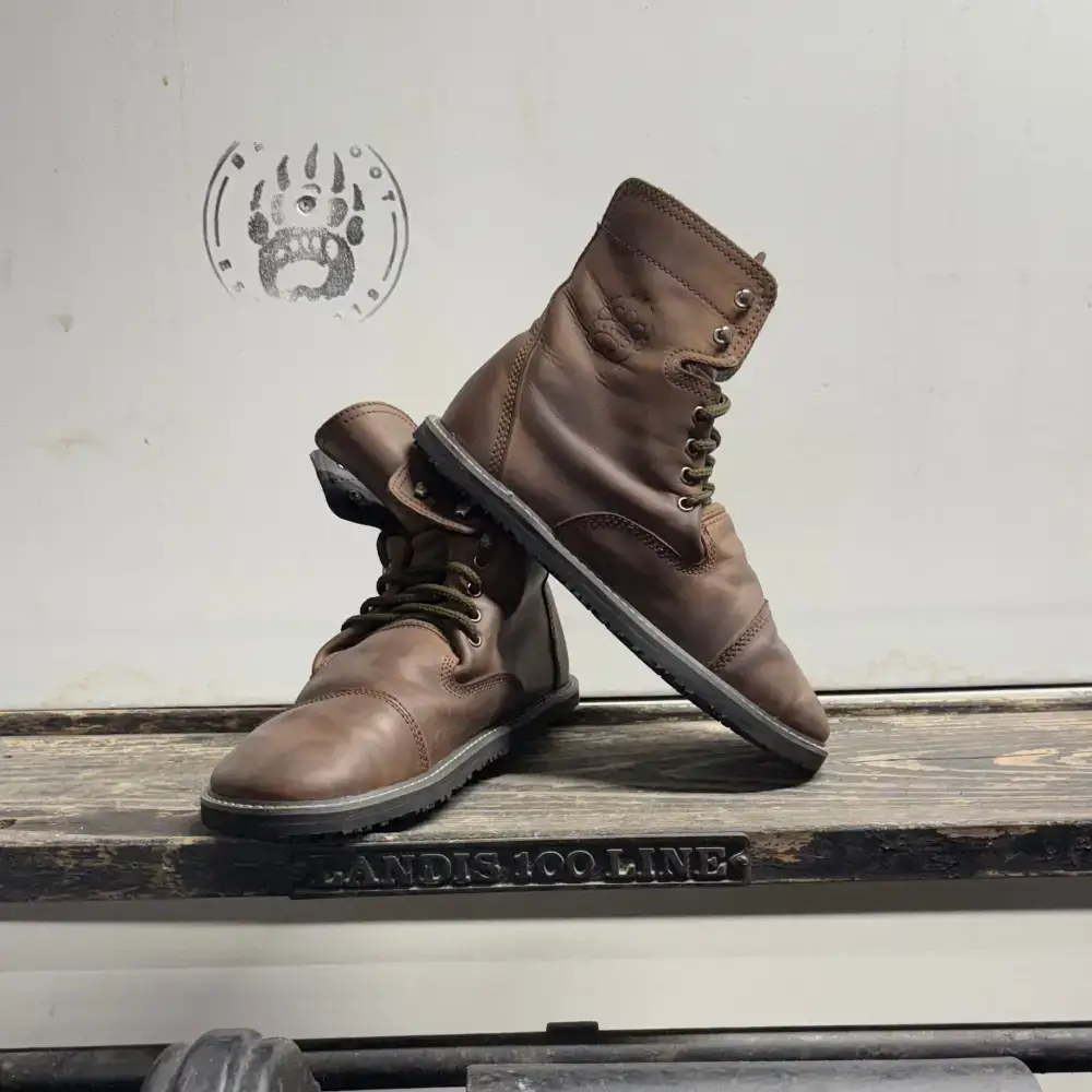 Bearly Used Footwear - Image 35
