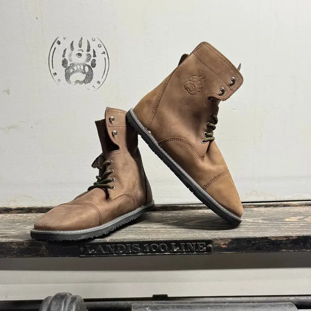 Bearly Used Footwear - Image 38