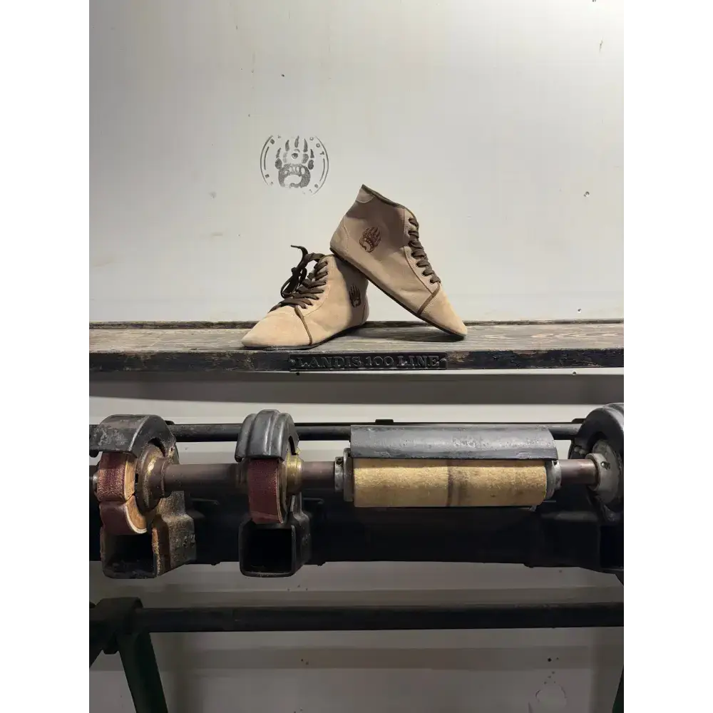 Bearly Used Footwear - Image 44