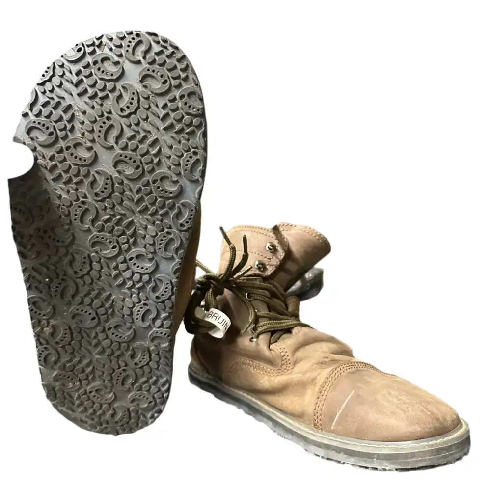 Bearly Used Footwear - Image 6