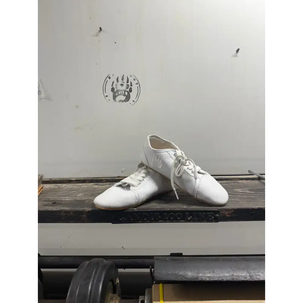 Bearly Used Footwear - Image 64