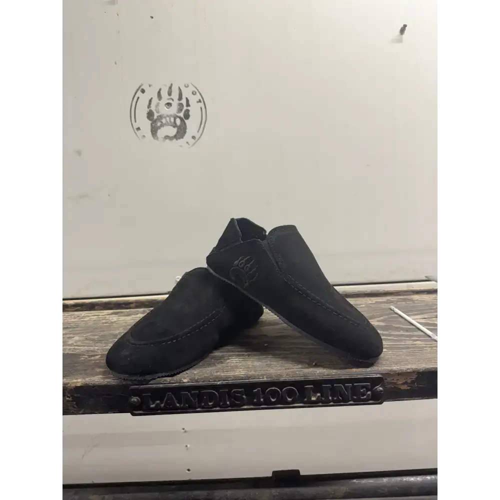 Bearly Used Footwear - Image 69