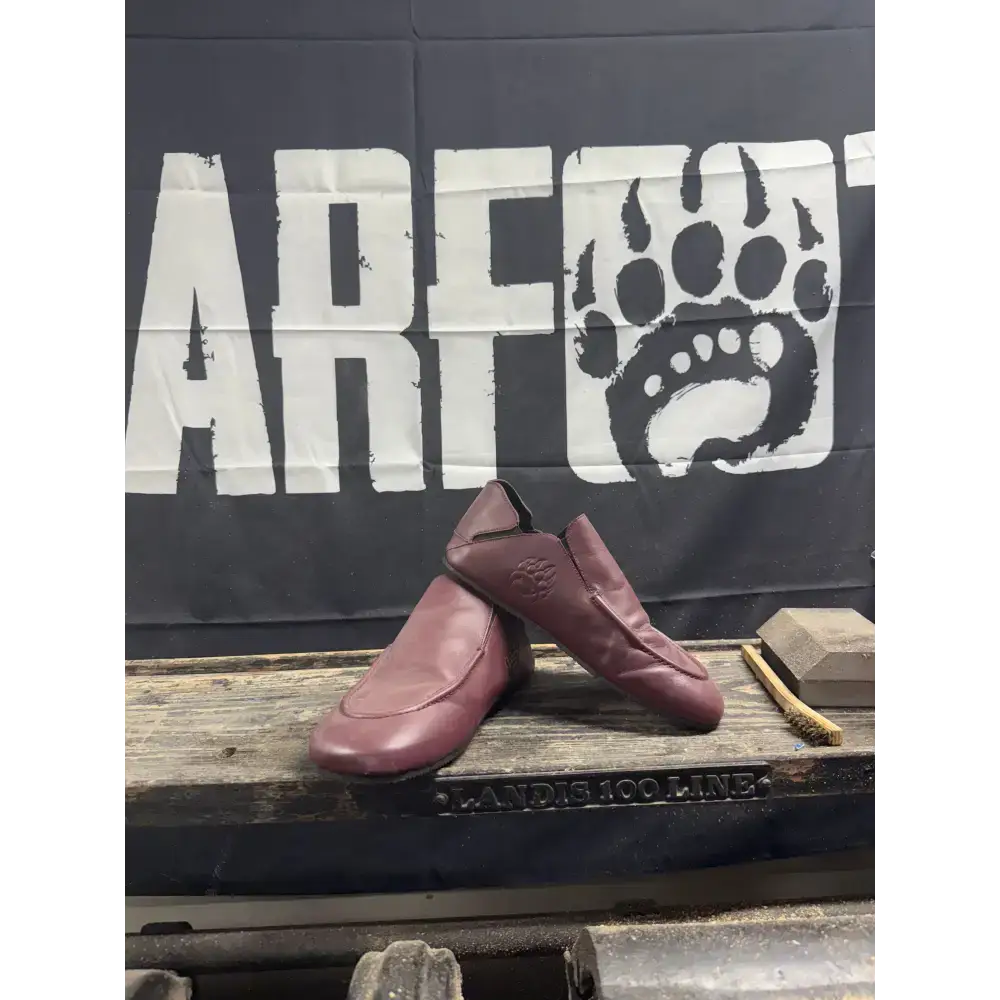 Bearly Used Footwear - Image 85